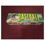 SEALED 1991 FLEER BASEBALL STICKER & TRADING CARD