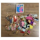 MATTEL 1976 BARBIE FASHION DOLL CASE & 1970