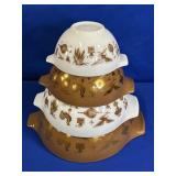 EARLY AMERICAN (4) PC PYREX MIXING BOWL SET