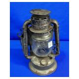 DIETZ ROADSTER WAGON LANTERN W/DIETZ GLOBE AND