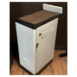 MONTGOMERY WARD CO. CAST IRON STOVE