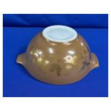 EARLY AMERICAN 1 1/2 QT PYREX CASSEROLE DISH