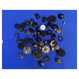 LOOSE BUTTON/BADGES (SOME SEEM TO BE WAR STYLE)