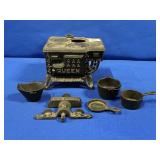 VINTAGE QUEEN CAST IRON MINIATURE STOVE