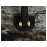 1.0G 14K EARRINGS MARKED "E G"