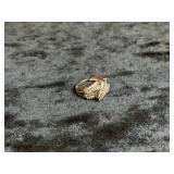 3.5G 10K RING SIZE 7 WITH CLEAR STONES