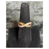 4.0G STERLING SILVER RING W/ CLEAR STONES