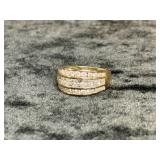 4.6G 14K SIZE 7 RING WITH 3 BANDS OF STONES