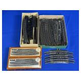 H.O. SCALE TRAIN TRACK