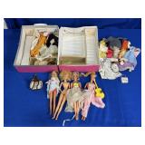 MATTEL 1968 BARBIE DOLL TRUNK WITH 1960