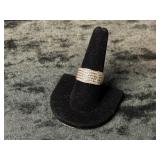 (5.42G) 10K GOLD DIAMOND RING - SIZE 8 MARKED