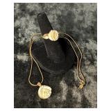 (8.25G) 14K GOLD RING & NECKLACE W/ ROSES