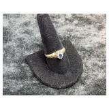 2.7G 14K GOLD RING SIZE 9.5 WITH DIAMOND STONES