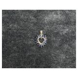 2.26G .585 (14K) BLACK HEART PENNANT/CHARM