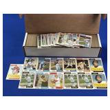 1974 TOPPS BASEBALL CARDS IN 800 CT BOX