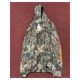 (NEW WITH TAGS) CARHARTT SIZE (M) CAMO HOODIE
