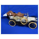 OLDSMOBILE UNITED VODKA DECANTER *EMPTY*