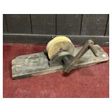 VINTAGE MOUNTED HAND CRANK GRINDING WHEEL