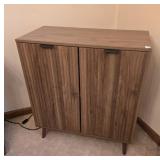 MODERN STYLE CUPBOARD APPROX 31.5" X 15.5" X 34"
