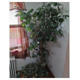 LIGHTED DECORATIVE 6 FT ARTIFICIAL TREE AND