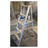 5 FT ALUMINUM STEP LADDER