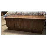 LANE CEDAR CHEST (NO KEY) APPROX 48" X 18" X 16"