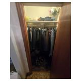 CONTENTS OF ENTRY WAY CLOSET: WOMEN