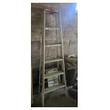 ALUMINUM STEP LADDER APPROX 68"
