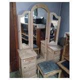 MIRRORED MAKE-UP VANITY (WOODEN) W/ (6) DRAWERS