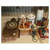 APPLE HOME DECORATIONS: PAPER TOWEL HOLDER,