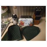 PIONEER WOMAN TOASTER, KNIFE BLOCK, AND ELECTRIC
