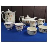 (8) HULL AUTUMN LEAF PIECES: PITCHER, SALT AND