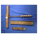 VINTAGE HAND DRILL & (2) LEVELS: GOODELL PRATT NO