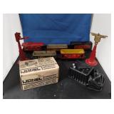 MARX MADE IN USA TIN TRAIN SET WITH (2) SIGNS &