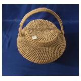 CREAM RATTAN STYLE WOVEN BASKET APPROX 16' X 11'