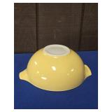 PYREX YELLOW 1 1/2 QT CINDERELLA MIXING BOWL