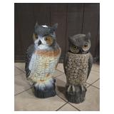 (2) LARGER PLASTIC OWL DECOYS:17" 1997 DALEN (HEAD