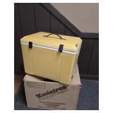 KOOLATRON YELLOW PLASTIC COOLER