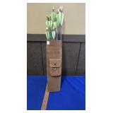 BEAR ARCHERY LEATHER QUIVER WITH ASSORTED CARBON