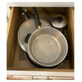 Miscellaneous pots and pans lot