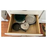 Miscellaneous pots and crockpot lot