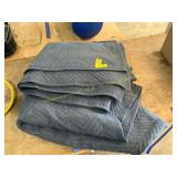 2 ct. moving blankets
