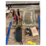 Size 2m boots, glass pans, fishing reel, speaker
