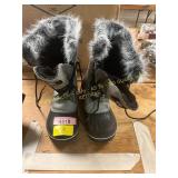 Tamarck Snow Boots Size 9 Womens