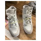 Sorel Size 8 Shoes