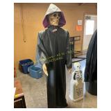6 ft hooded skeleton