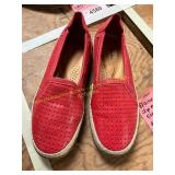 Clarks Elaina Ruby Size 5.5 Slip On Flats
