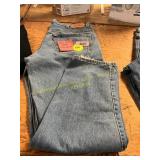 Levi 550 Jeans Size 38x32
