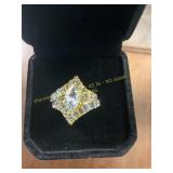 Ladies Clear Stone Golden Ring Size 6