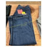 Wrangler Relaxed Fit Jeans Size 32x30